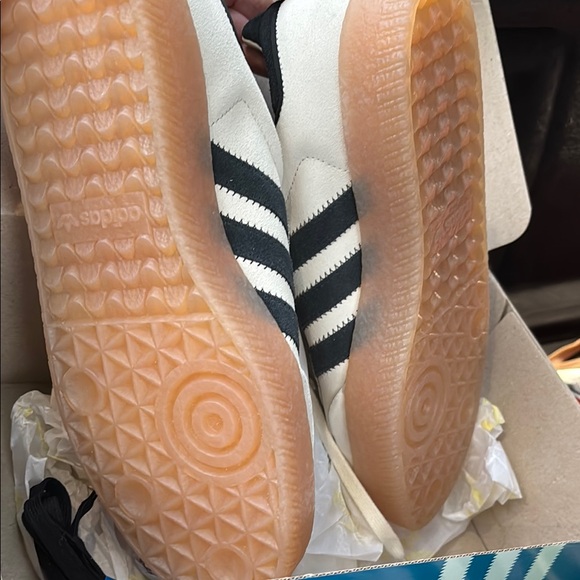 Adidas Women's Samba Sneakers - Cream and Black size 8.5 - Picture 5 of 6